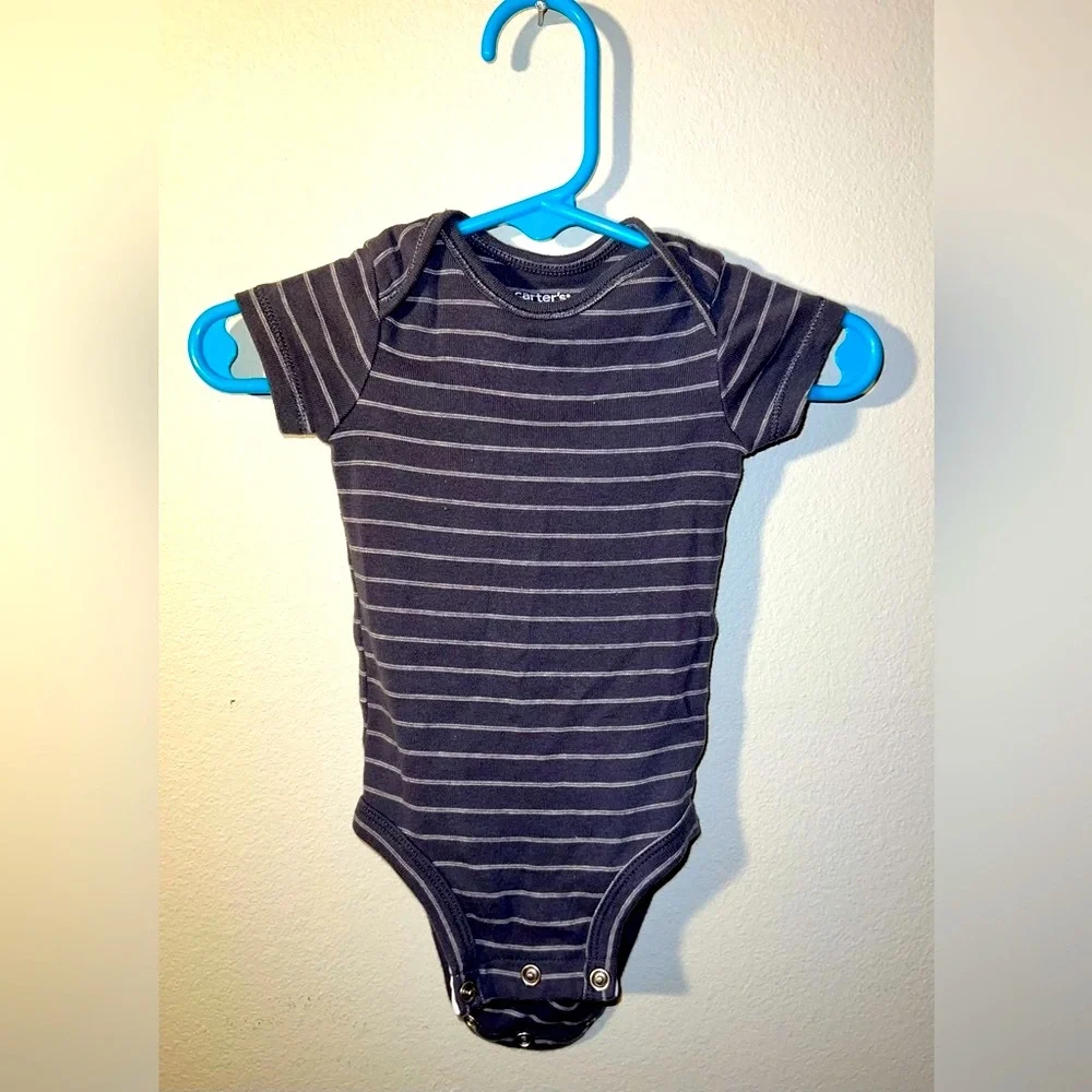 5 FOR 1 Carter’s Baby Dinosaur Short Sleeve Bodysuit Onesies! Size 3 Months.